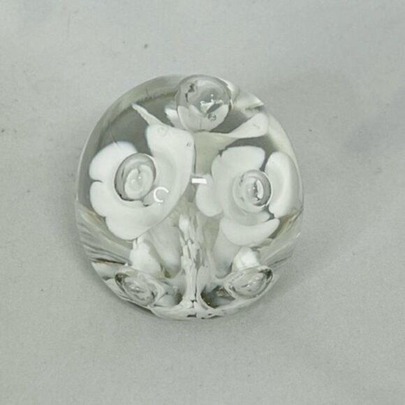 Vintage JOE ST CLAIR PAPERWEIGHT - WHITE TRUMPET FLOWERS & Bubbles 2.5" - Picture 1 of 3